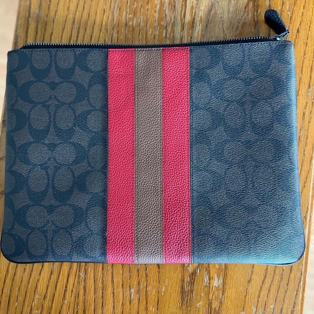 Coach Pouch 30 - Picture 4 of 5